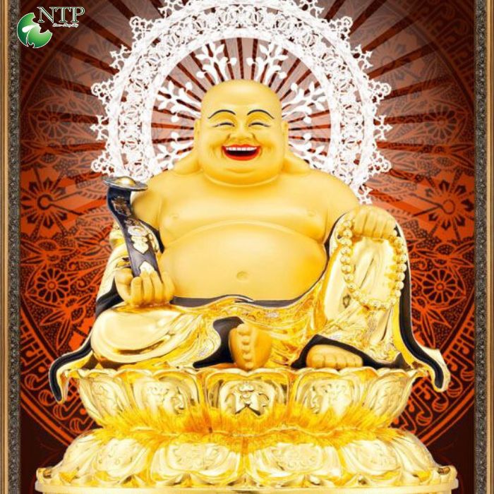 Mọi người treo tranh Phật Di Lặc để mong muốn về cuộc sống đủ đầy