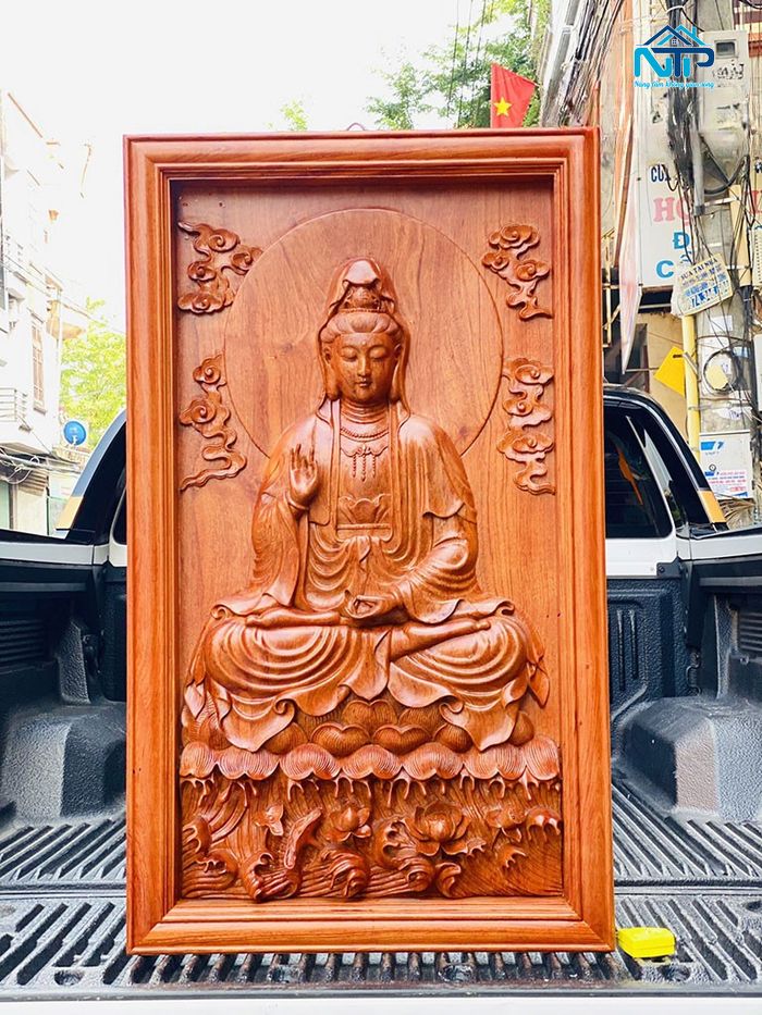 Tranh điêu khắc gỗ tỉ mỉ