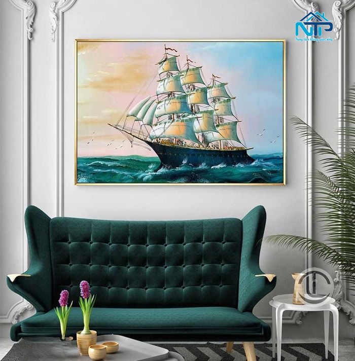 Tranh đồng bộ với nội thất không gian