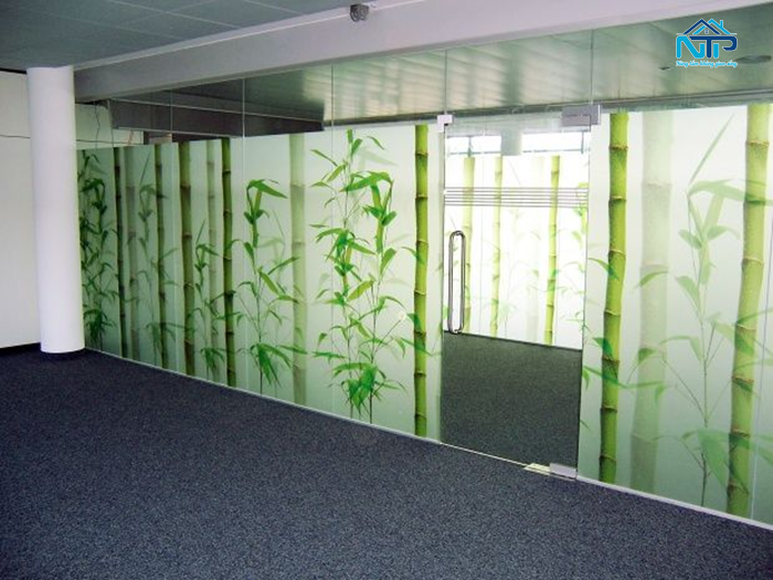 Tranh kính treo tại văn phòng, nhà hàng, spa, showroom