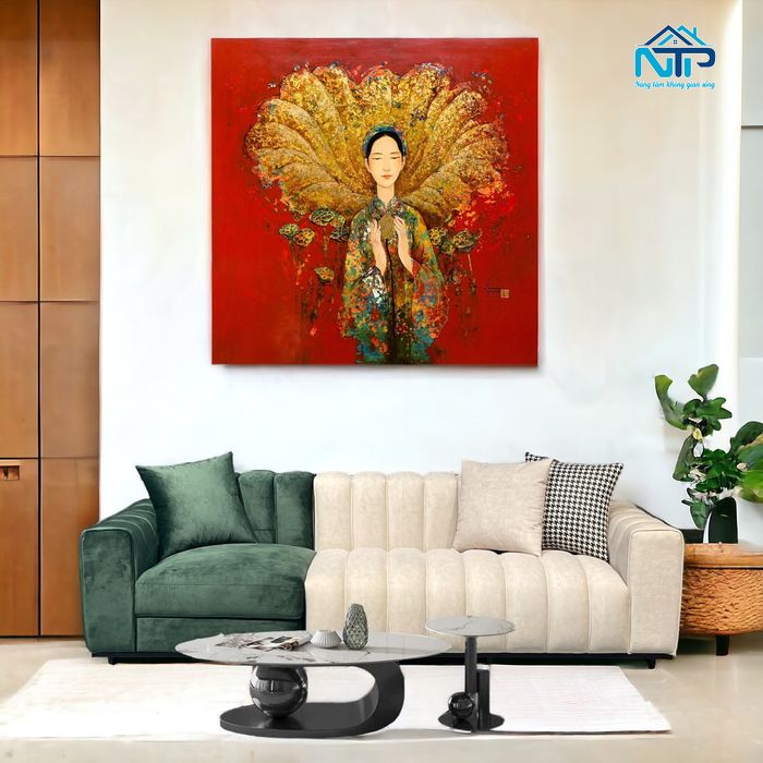 Tranh thiếu nữ treo phòng khách