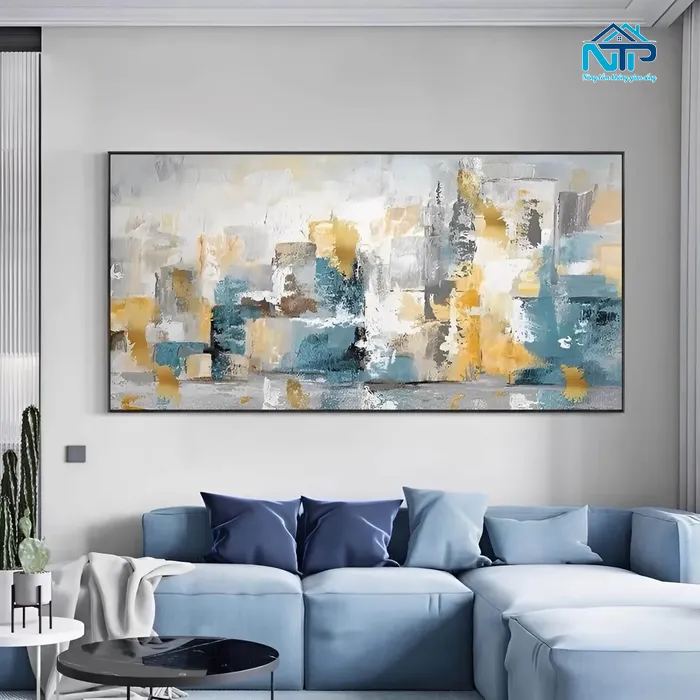 Tranh là điểm nhấn nổi bật cho phòng khách
