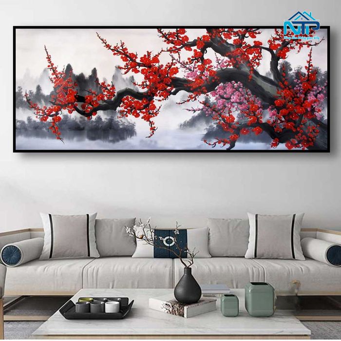 Tranh hoa mai được vẽ tay tỉ mỉ