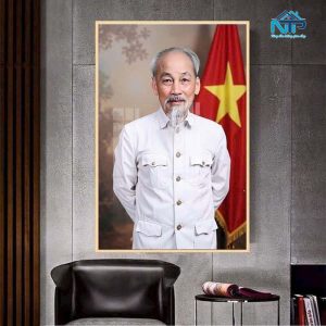 Treo tranh Bác Hồ để tỏ lòng thành kính cũng như học tập, noi gương Bác