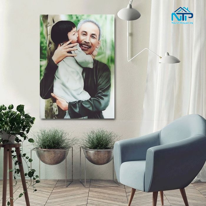 Bức tranh Bác Hồ em bé được xem là những hình ảnh tuyệt đẹp