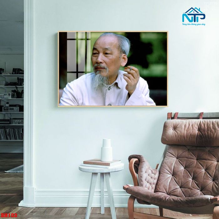 Tranh Bác Hồ là món quà ý nghĩa, thành kính