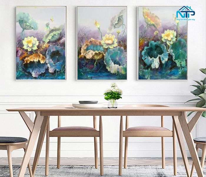 Tranh hoa sen phòng bếp